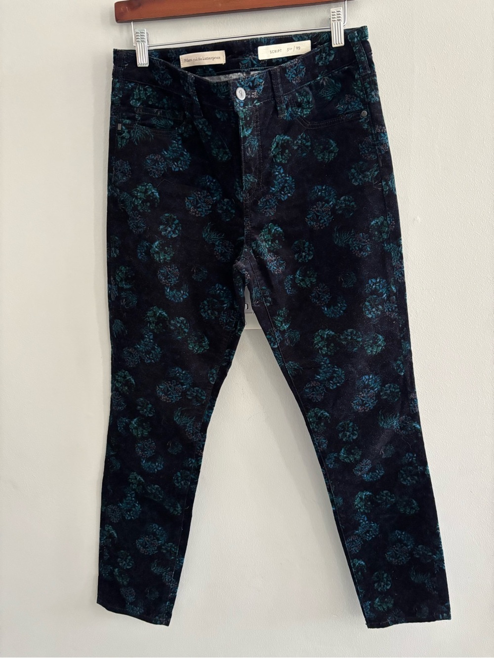 Anthropologie Pilcro Velvet Floral HighRise Skinny Pants Black Blue Teal Size 29